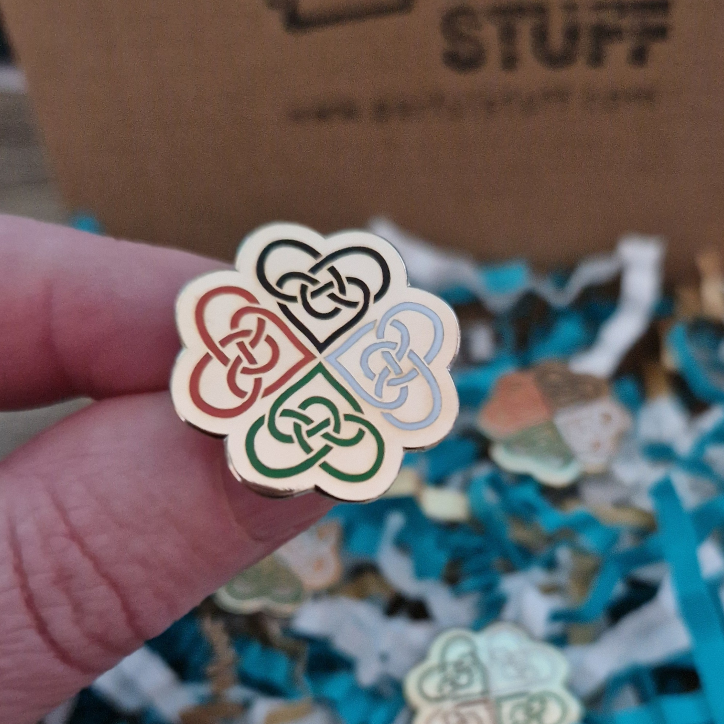 PALESTINIAN AID ENAMEL PIN